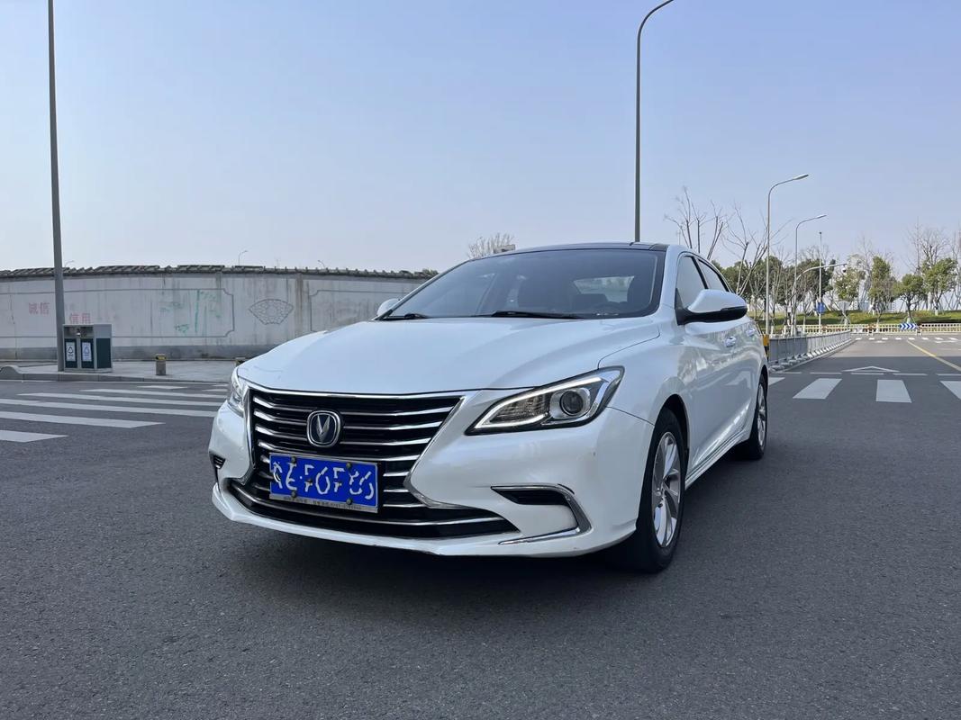 长安睿骋cc价格及图片(长安睿骋cc价格及图片大全)