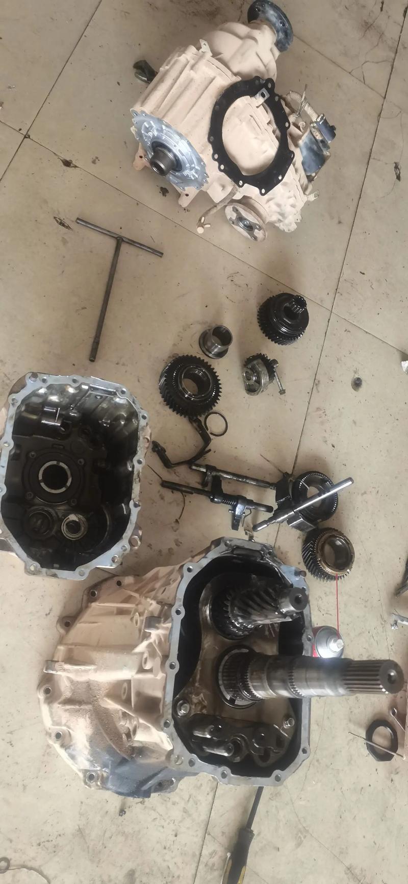 帅铃t8,帅铃T8变速箱图解