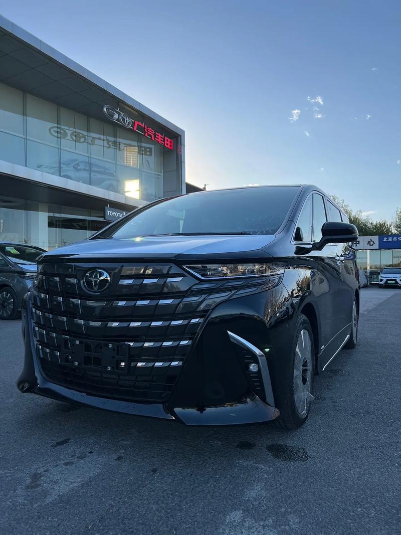 新款丰田埃尔法／新款丰田埃尔法V6