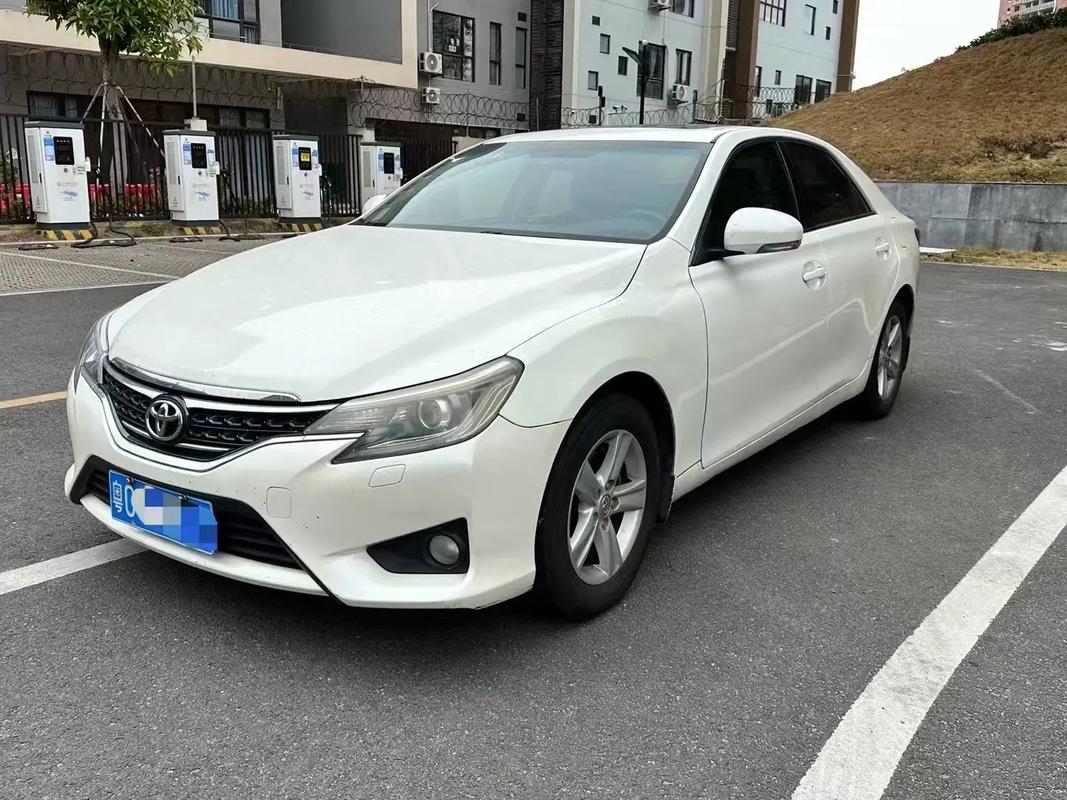 2014款丰田锐志参数配置/14款丰田锐志怎么样