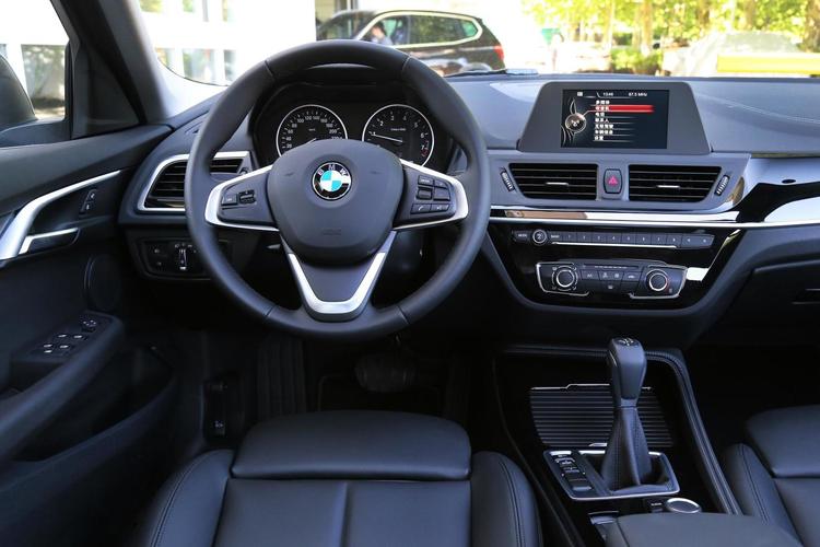 宝马1系118i运动型 宝马一系118i运动型