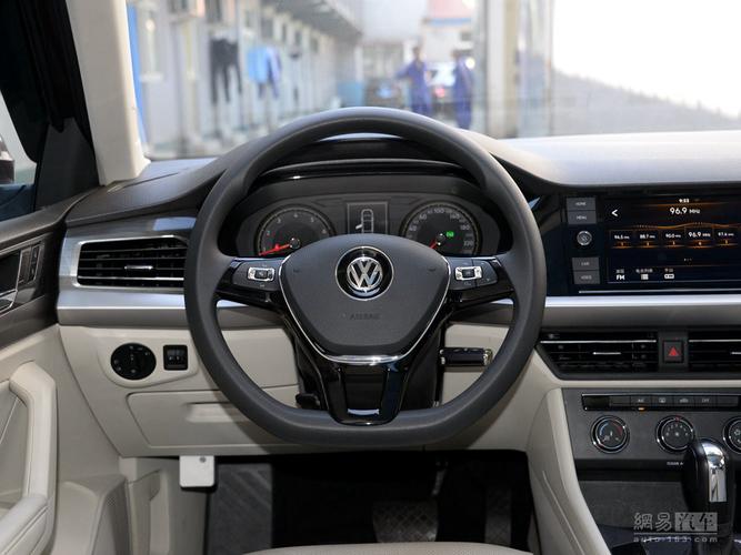 【大众朗逸中配自动挡多少钱,大众朗逸自动挡高配车的价格】